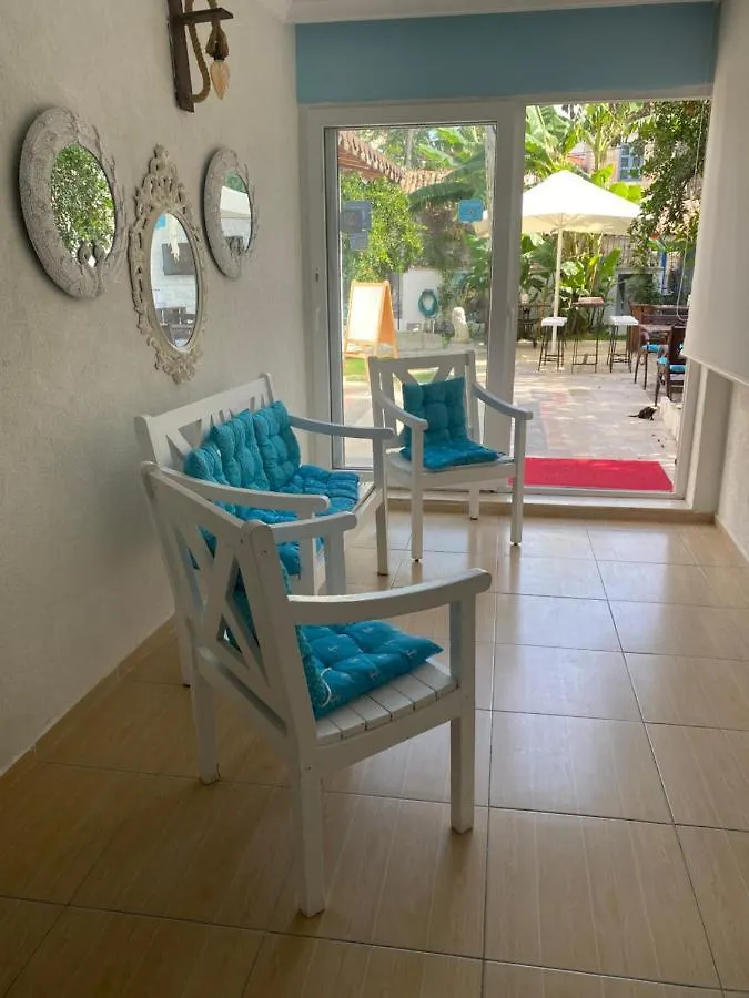 Mavi Butik Apart Cesme Turkey